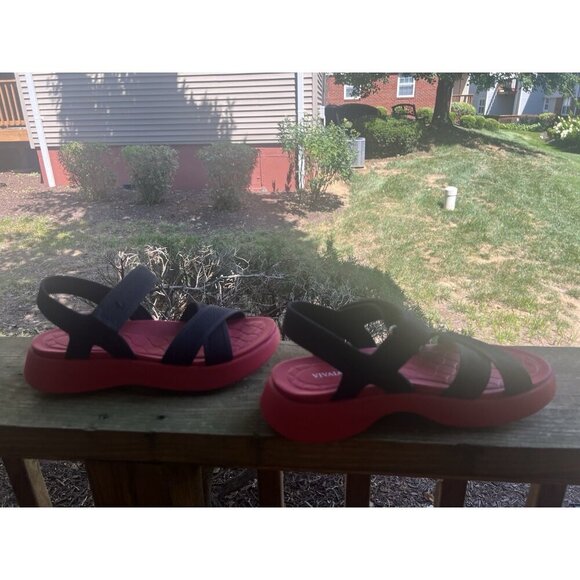 NWOT Vivaia Sport Sandals Kiara in Black Ruby Red outdoor comfy athleisure 10.5 - Picture 4 of 10